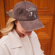 Gorra de mezclilla marrón - Logo "Dogs & Wine Make Everything Fine" 