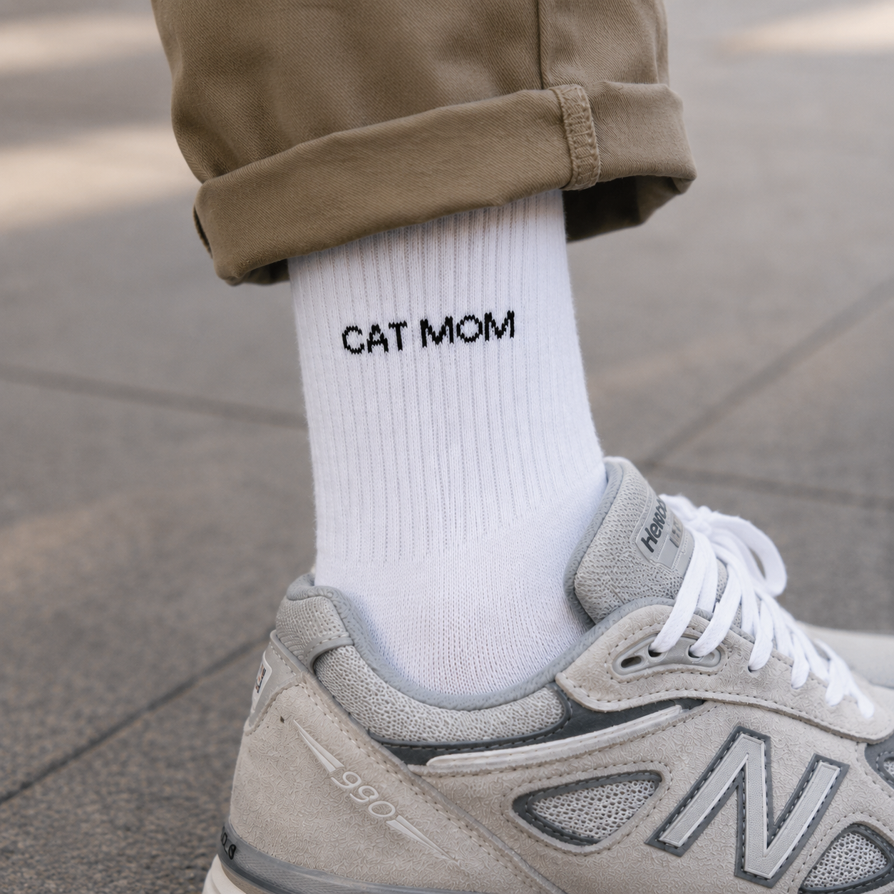 cat-mom-tube-sock-enviroment.png