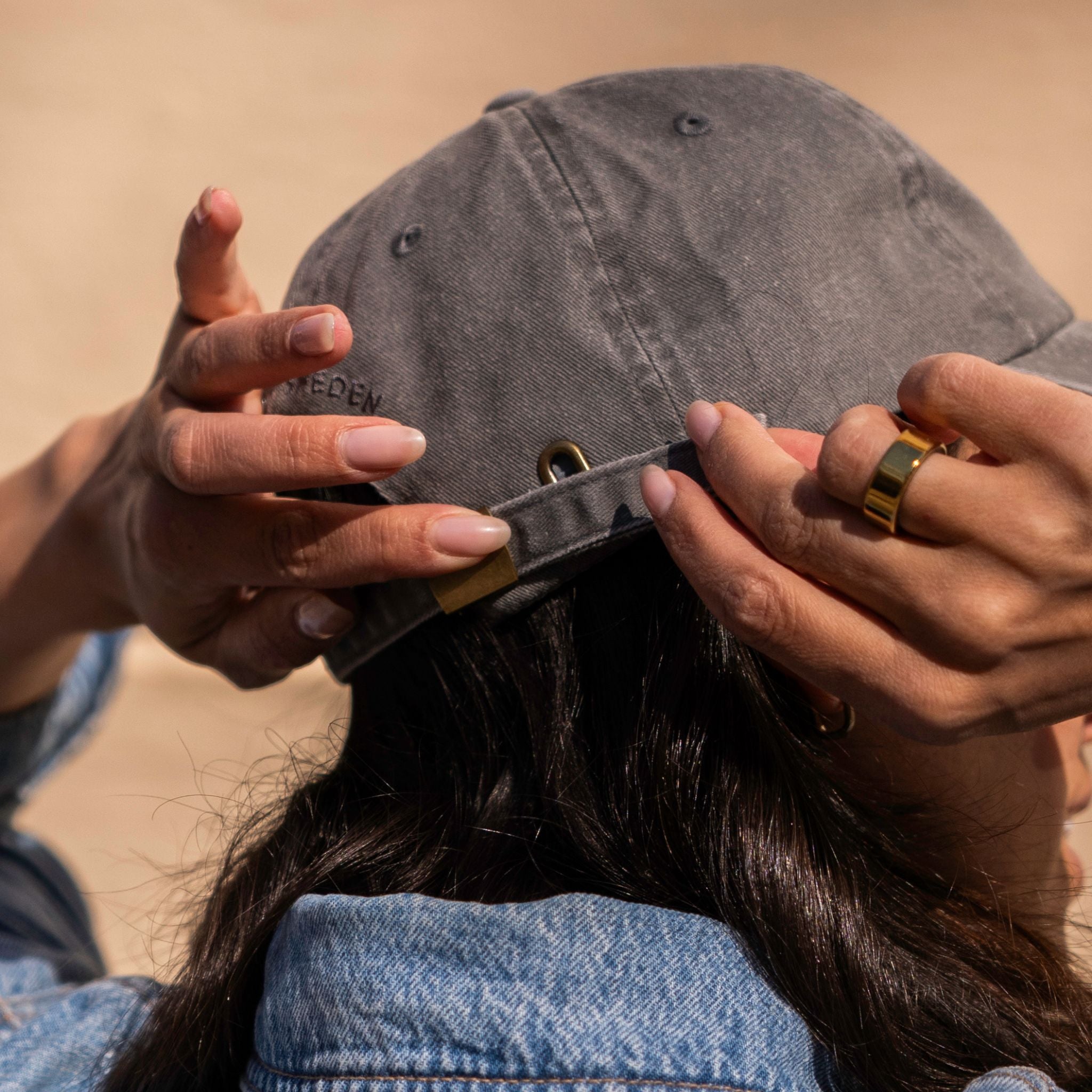 Gorra de denim gris - Dogs & Wine Make Everything Fine 